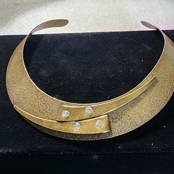 Hammered solid brass chocker cuff,collar vintage statement necklace w. crystals - Picture 4 of 5